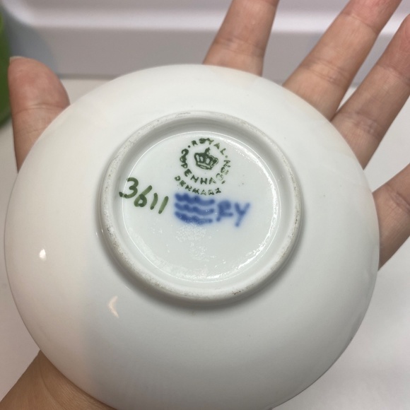 2Vintage Royal Copenhagen 'Wild Rose' Blue & White Floral Porcelain Trinket Dish - Picture 5 of 6